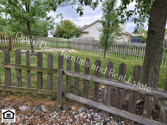 Building Photo - 4 bedroom home now available!