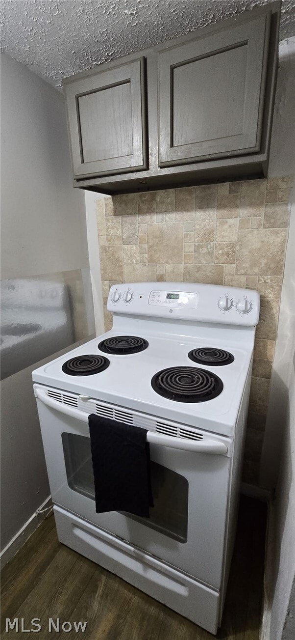 Building Photo - 1856 Lampson Rd