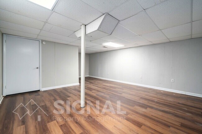 Building Photo - 93 Moonglow Dr