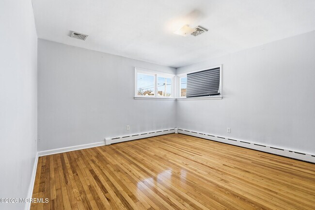 Building Photo - 294 Brighton Ave