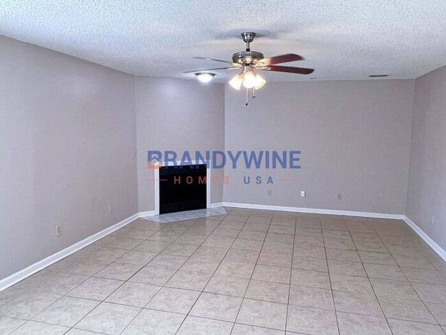 Building Photo - 50% OFF! No Application Fees - Move-in by ...