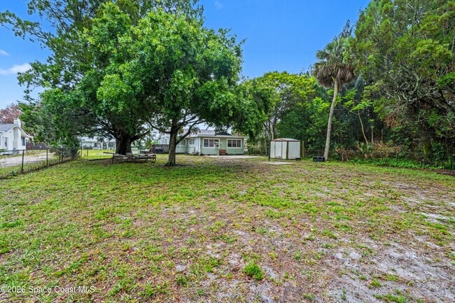 Building Photo - 1708 Pine St