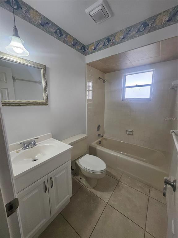 Building Photo - 4420 Palm Dr