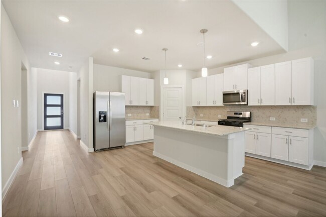 Building Photo - 1567 King Rnch Rd