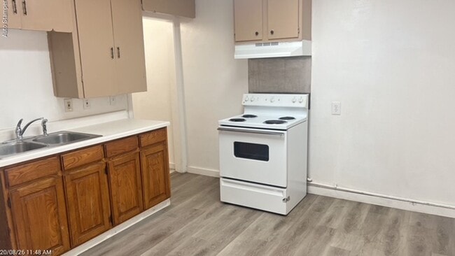 Building Photo - 509 Jordan Ln