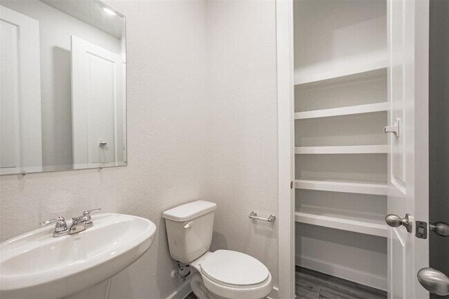Building Photo - 27028 Hidden Rock Ct