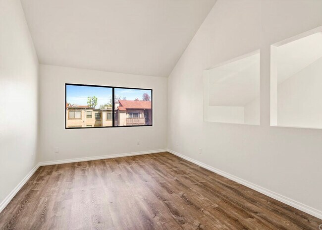 Building Photo - 12951 Benson Ave