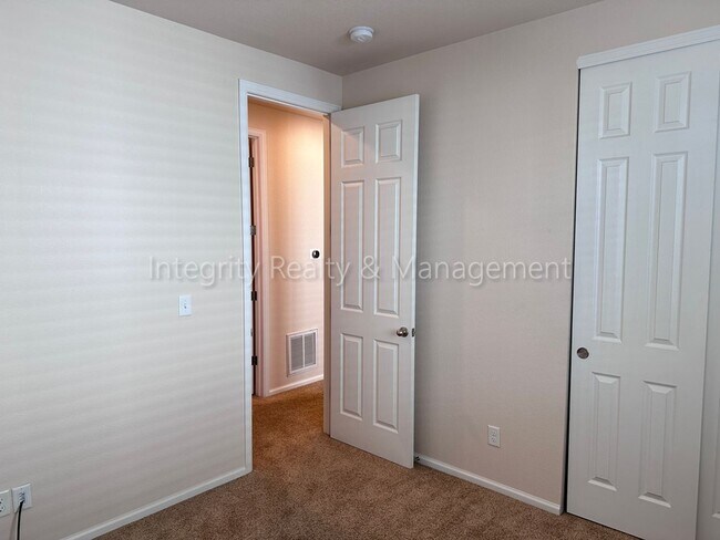 Building Photo - 3762 Cadence Dr