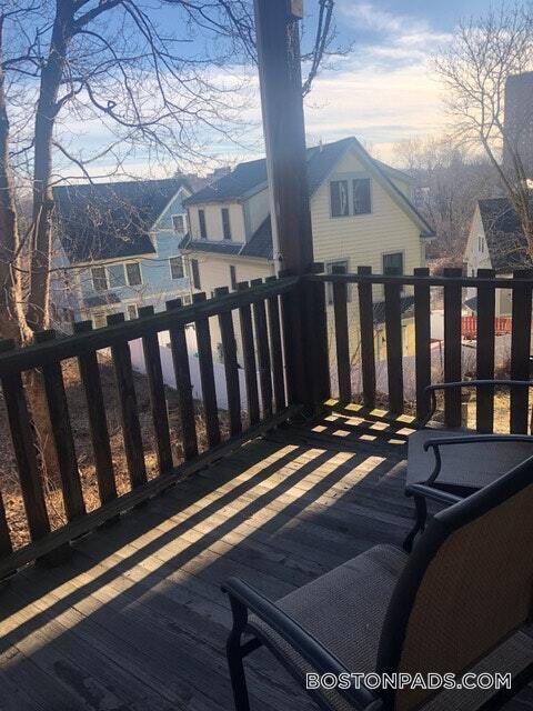 Building Photo - 190 Highland St