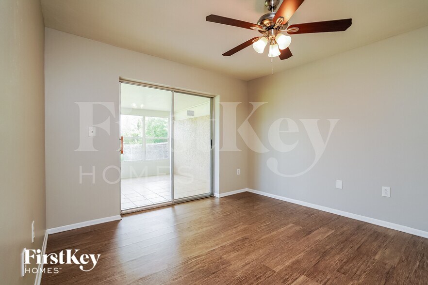 Building Photo - 2721 NW 7th Terrace