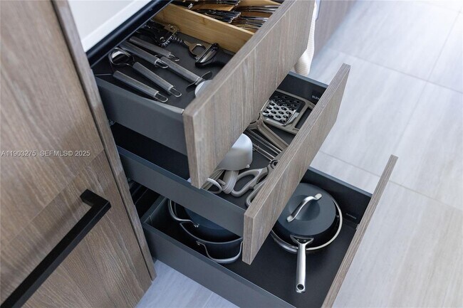 Building Photo - 580 72nd St