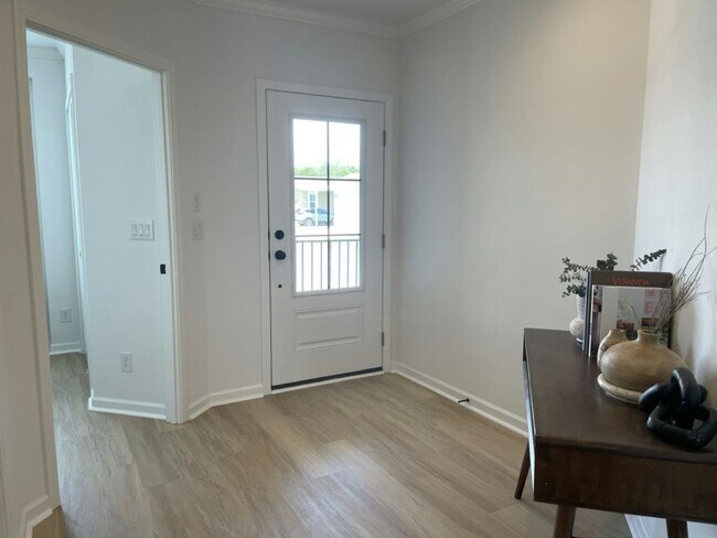 Building Photo - 4930 Coopers Hawk Pl