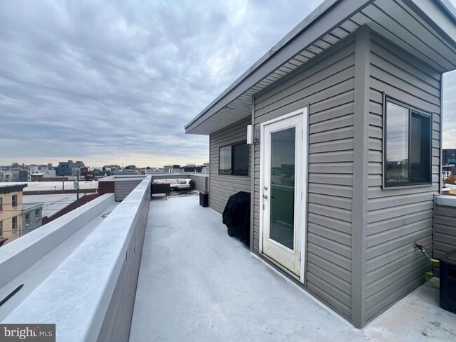 Building Photo - 1246 S Hancock St