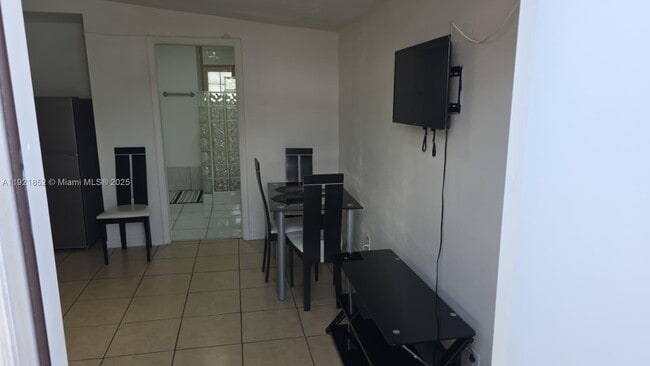 Building Photo - 30232 SW 172nd Ave