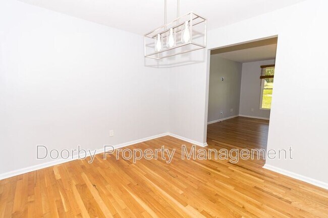 Building Photo - 1313 Timbercrest Ln