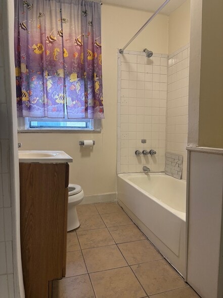 Bathroom - 54 E Clifford Pl