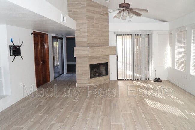 Building Photo - 5756 W Del Rio St