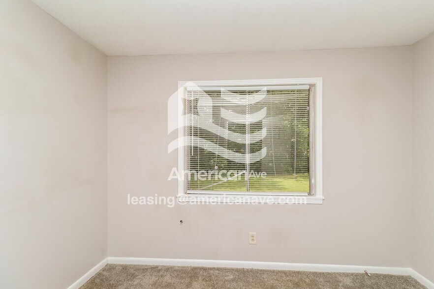 Building Photo - 225 Springfield Cir