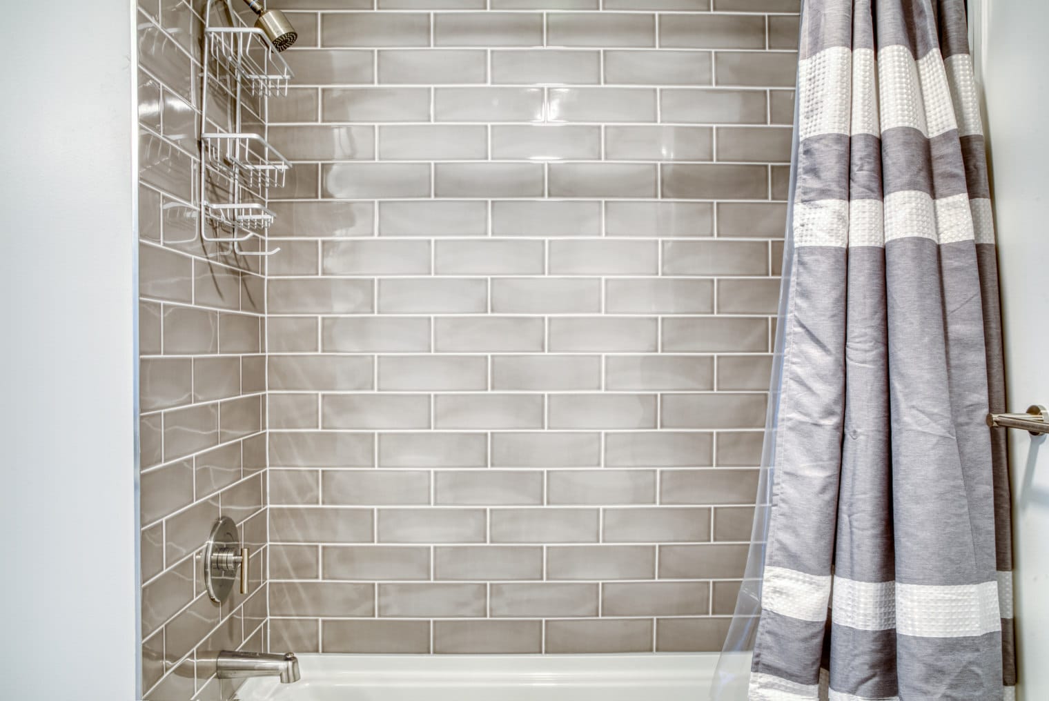 Building Photo - 704 Spring St