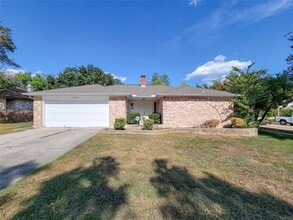Building Photo - 18402 Tall Cypress Dr