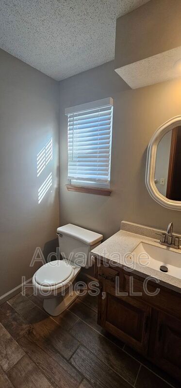 Building Photo - 11905 W 117th Terrace