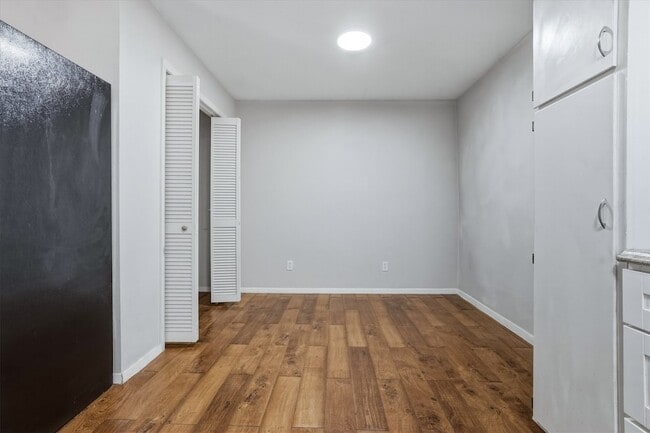 Building Photo - 5734 Arthington Ave