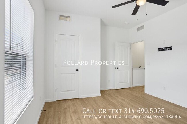 Building Photo - 1404 Parkview Dr