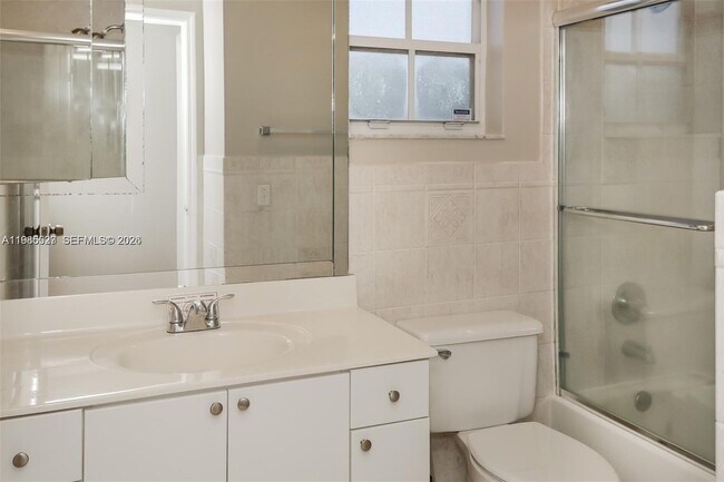 Building Photo - 15867 SW 68th Terrace