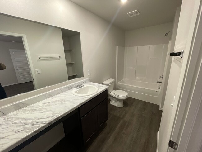 Building Photo - *Pre-leasing* Three Bedroom | Two Bath Hom...