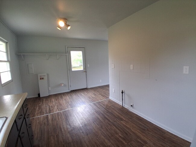 Building Photo - 312 Holmes Ave