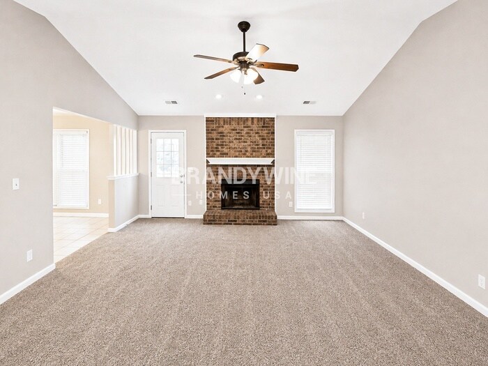 Building Photo - 9040 Gardener Dr