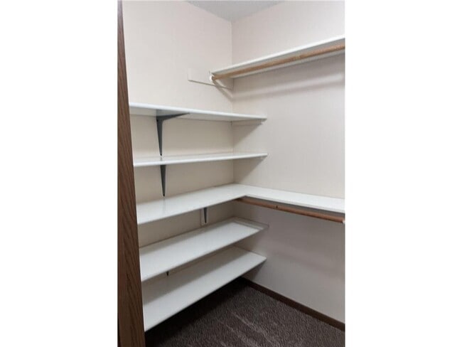 Building Photo - 1706 Lincoln Ave