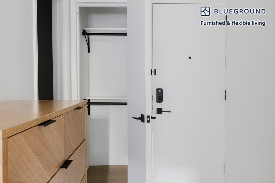 Building Photo - 88 East End Ave