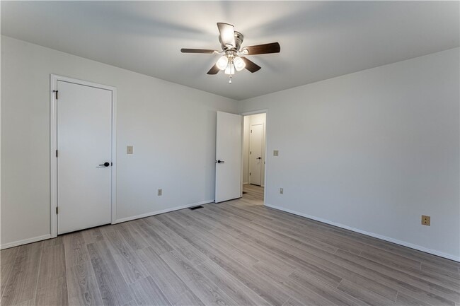 Building Photo - 317 Copper Oaks Dr