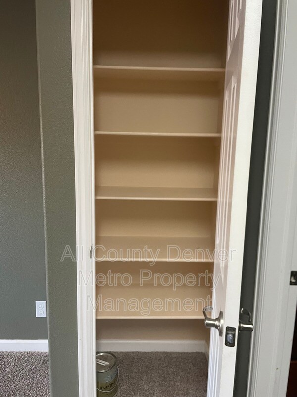 Building Photo - 5014 Everett St