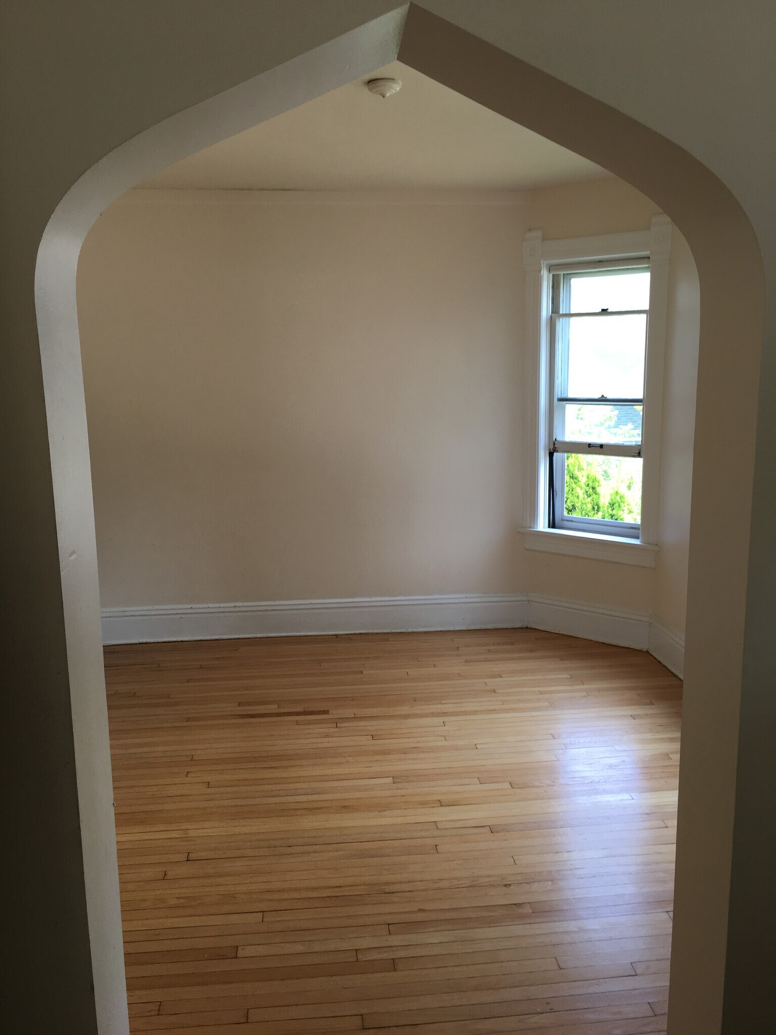 Living Room - 2465 S Howell Ave