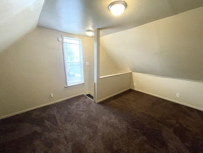 Building Photo - Near Southside 2BR/1.5BA House!