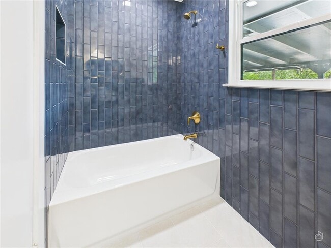 Building Photo - 7019 Creighton Ln