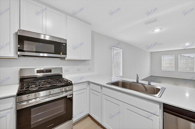 Building Photo - 4041 Arklow St