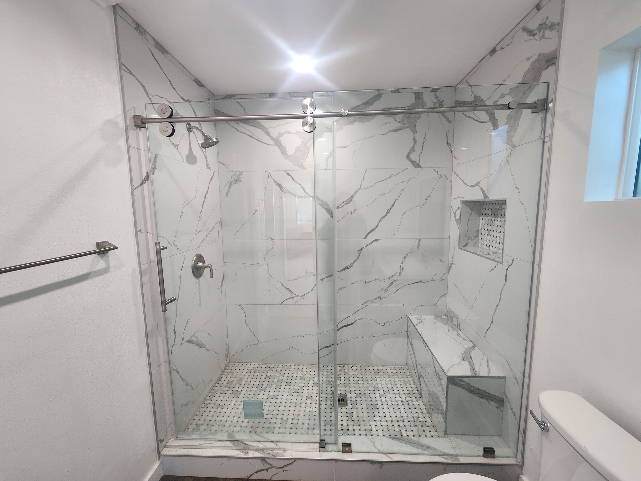 Building Photo - 5107 Mammoth Ave