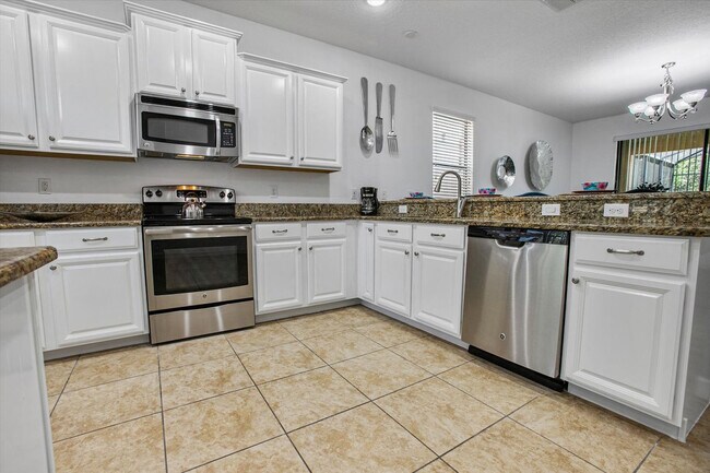 Building Photo - 1436 Moon Valley Dr