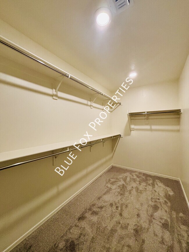Building Photo - 6563 W Camino Pizarro