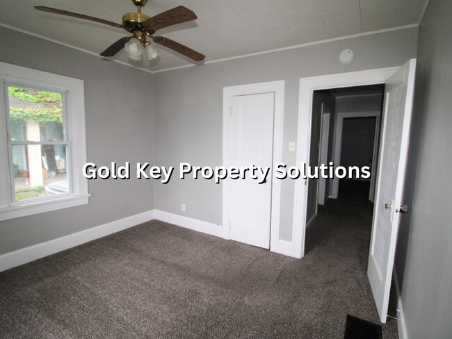 Building Photo - 2 BR 1 BA Home with Covered Front Porch (NO SECTION 8)