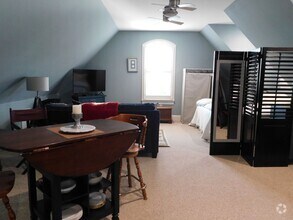 Building Photo - Fully furnished in-law suite with views of...