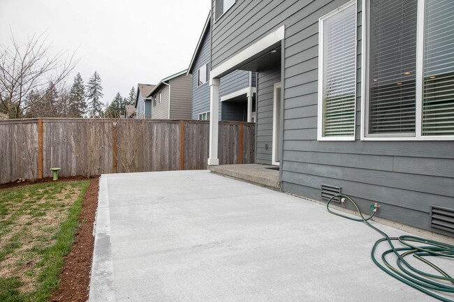 Building Photo - 3048 Puget Meadow Loop NE