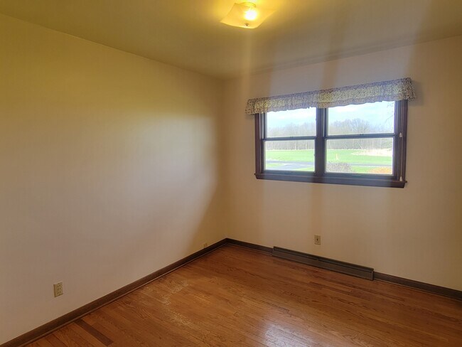 Building Photo - N3308 Horace Mann Rd