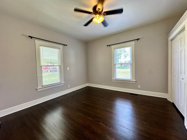 Building Photo - Charming 3 Bedroom Home for Rent – Recentl...