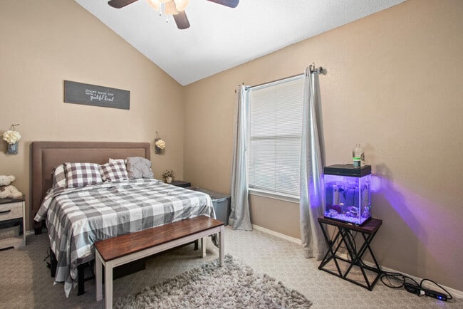 Building Photo - 12504 Sun Flare Dr