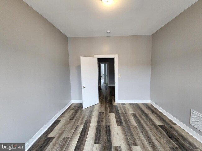 Building Photo - Spacious 2-Bedroom Baltimore Home with Fenced Patio