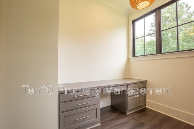 Building Photo - 1 Millington Ct